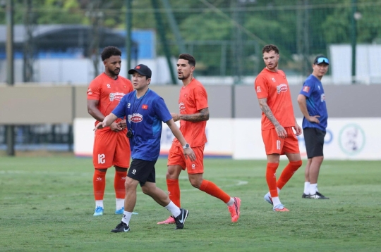 Naturalized Brazilian player says something special about Xuân Son and Hoàng Hên