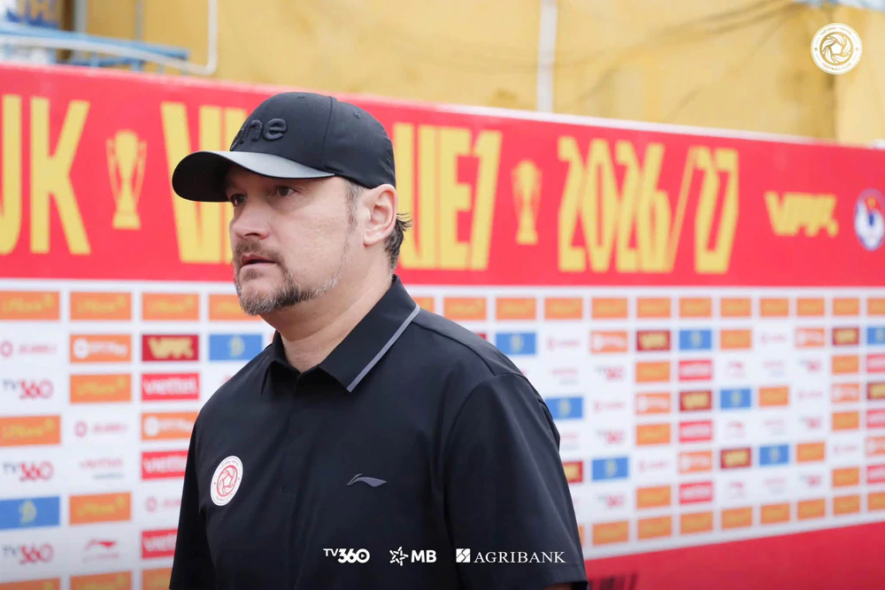 HLV Velizar Popov: 'May là Juan Mata không thi đấu trước Thể Công Viettel' - Ảnh 1. HLV Velizar Popov: 'May là Juan Mata không thi đấu trước Thể Công Viettel' - Ảnh 1.