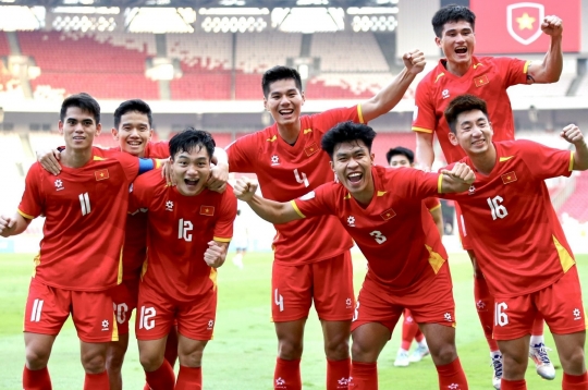 Hot football news afternoon 8/7: Vietnam finalizes plan for ASIAD