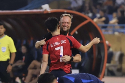 European coach praises Đình Bắc after scoring 4 goals in 3 matches