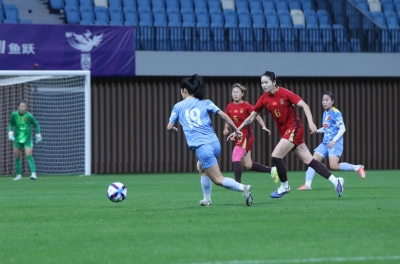 What did the hot girl of the Vietnam women's national team say after scoring against China?