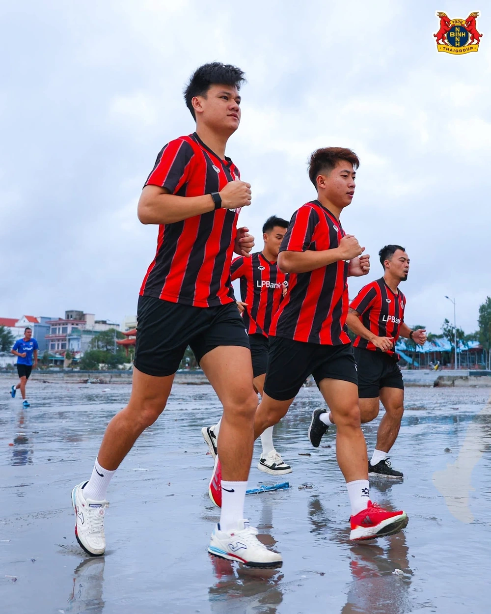 Ninh Bình sẵn sàng trở thành thế lực lớn của mùa giải 2026/27 - Ảnh 3. Ninh Bình sẵn sàng trở thành thế lực lớn của mùa giải 2026/27 - Ảnh 3.