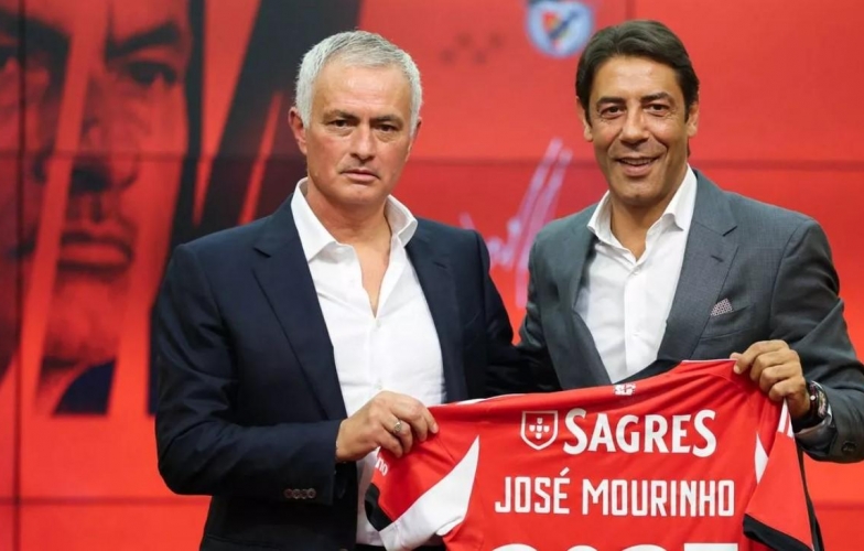 Coach Mourinho: 'I am at a financial loss by accepting the Benfica job'