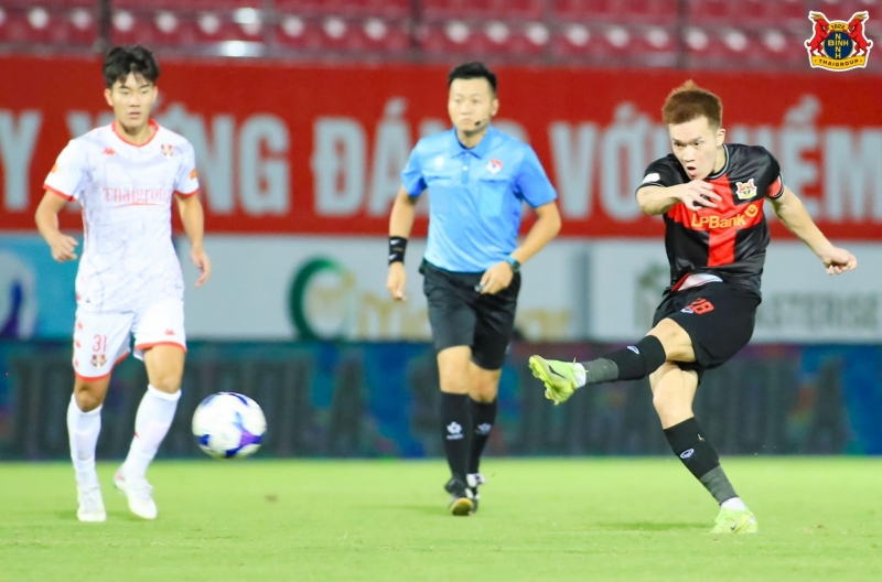 Live: Ninh Bình vs Viettel - Hoàng Đức in the Starting Lineup