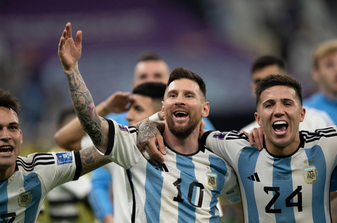 Enzo Fernandez arrives in Miami
