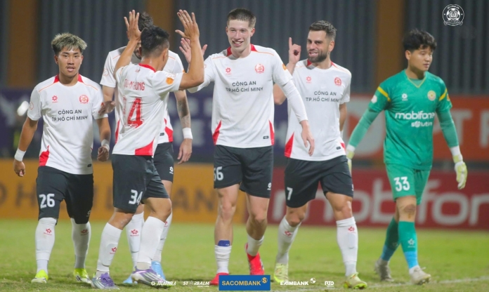 Đội bóng Việt Nam gây sốt khi sử dụng 3 Việt kiều ở V.League