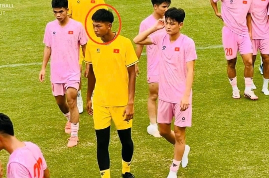 Japanese student unexpectedly called up to Vietnam national team
