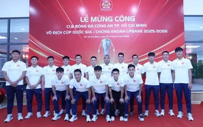 Ho Chi Minh City Police FC celebrates the 2025/26 National Cup championship.