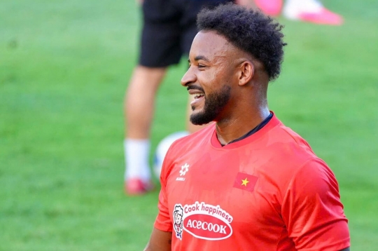 Hot football news noon 28/6: Xuan Son ready to return, Vietnam national team faces squad difficulties
