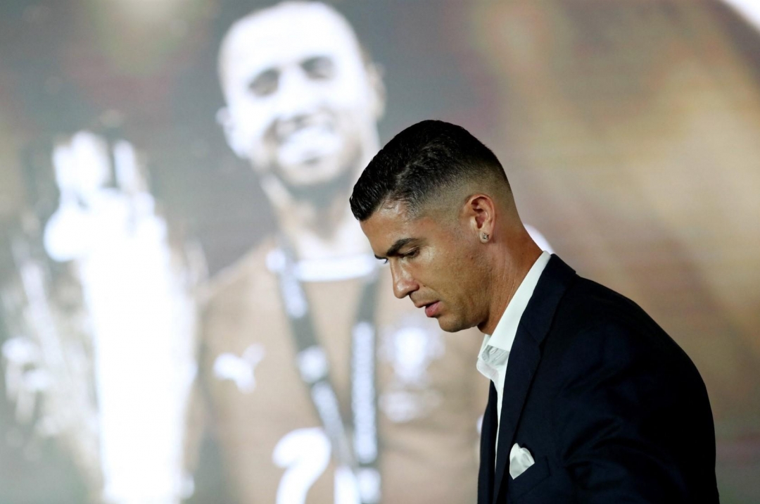Ronaldo choked up during the tribute ceremony for Diogo Jota