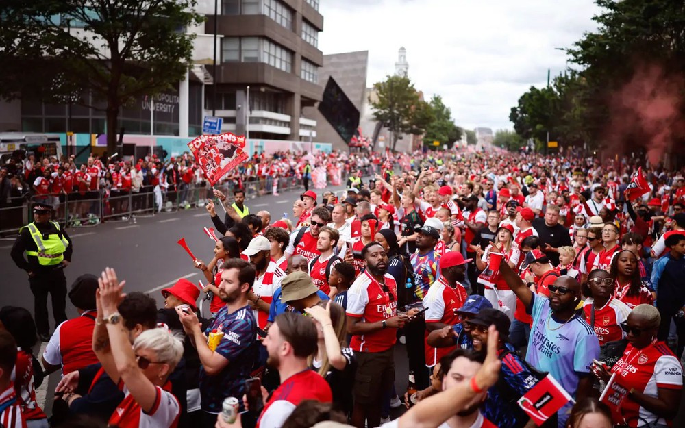 1 triệu người nhuộm đỏ London mừng Arsenal vô địch Ngoại hạng Anh - Ảnh 15.