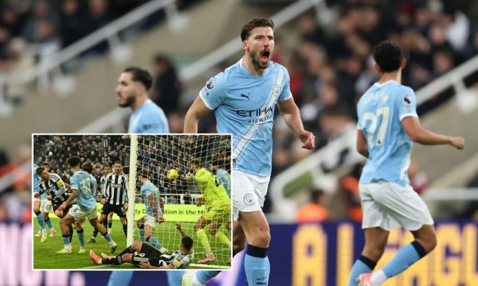 Quyết định gây phẫn nộ khiến Man City hụt hơi ở Premier League