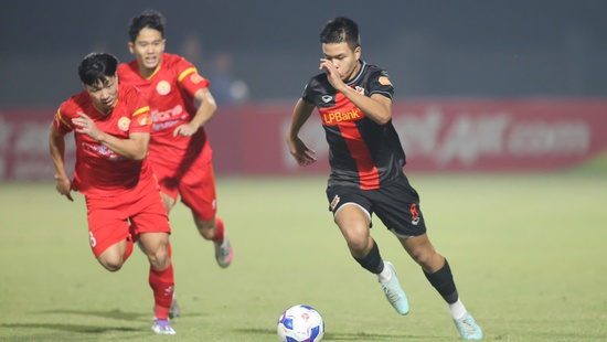 Coach Kim Sang Sik strengthens Vietnam U22’s attack amid Van Truong’s absence