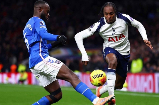 Live football Sunderland vs Tottenham, 20:00 today April 12