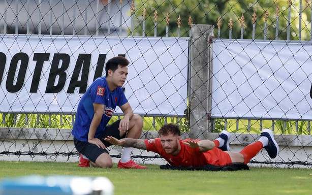 Despite injuries to Van Lam and Tai Loc, the Vietnam national team remains determined to defend their ASEAN Cup title.