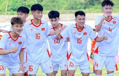 Southeast Asian fans admire Vietnam's 10-0 victory