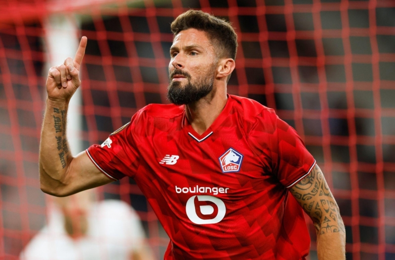 Former Arsenal star sets unprecedented record in European competition