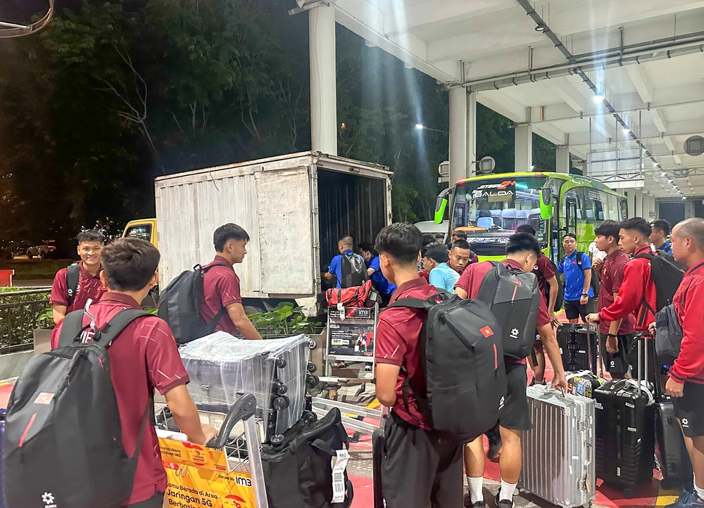 Tin nóng bóng đá Việt Nam hôm nay 29/5: U19 Việt Nam được truyền thông Indonesia quan tâm; Trọng tài Malaysia bắt chính tại V-League - Ảnh 1. Tin nóng bóng đá Việt Nam hôm nay 29/5: U19 Việt Nam được truyền thông Indonesia quan tâm; Trọng tài Malaysia bắt chính tại V-League - Ảnh 1.
