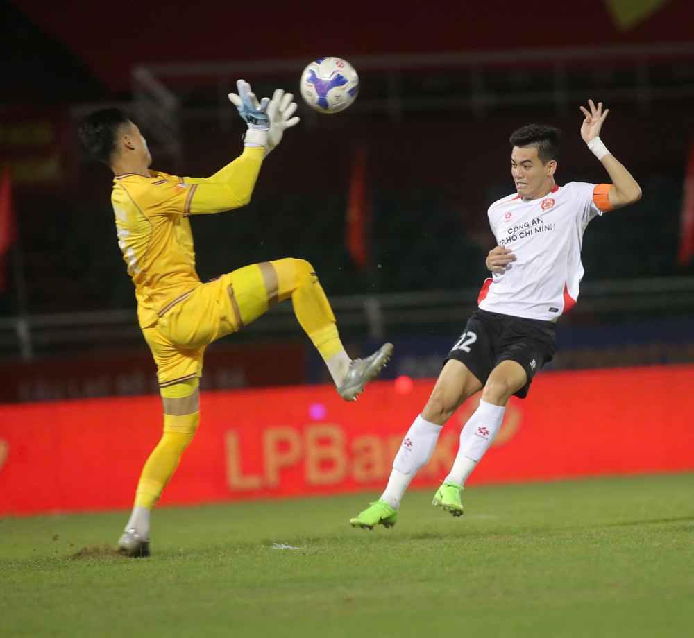 Tiến Linh "khát" bàn thắng kéo dài - Ảnh 2. Tiến Linh "khát" bàn thắng kéo dài - Ảnh 2.