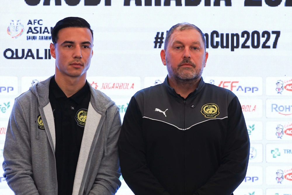 HLV Peter Cklamovski: 'Mục tiêu là thắng đội tuyển Việt Nam' - Ảnh 1. HLV Peter Cklamovski: 'Mục tiêu là thắng đội tuyển Việt Nam' - Ảnh 1.