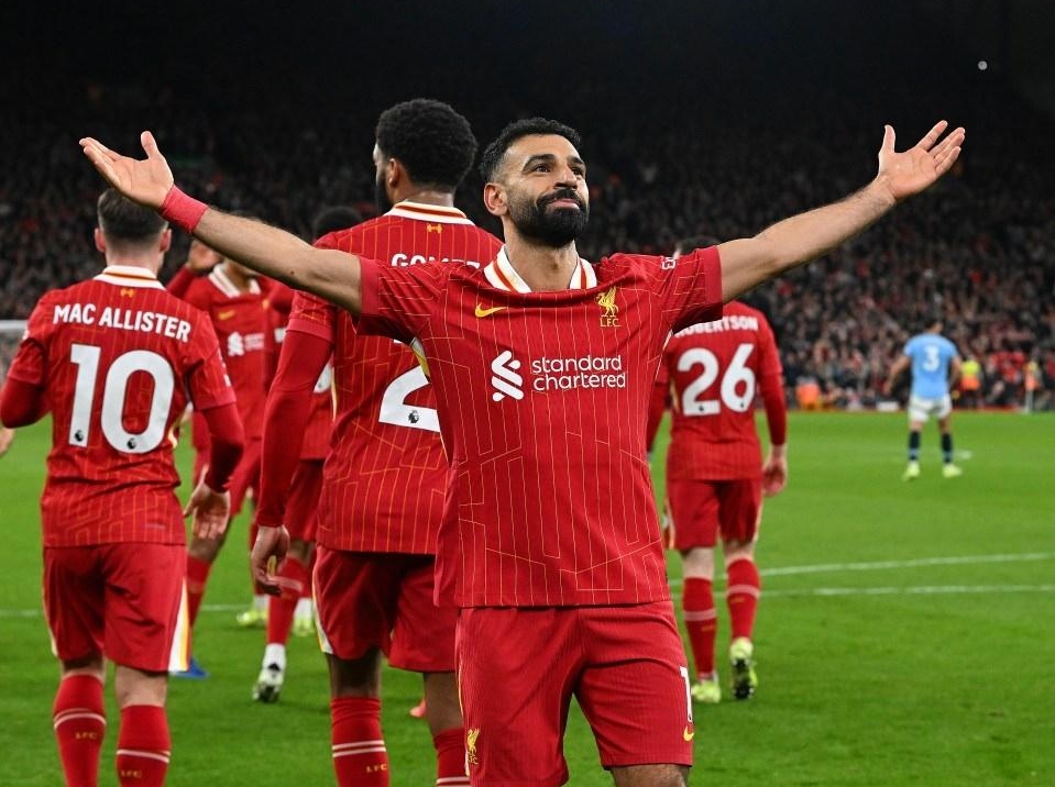 Live Liverpool 1-0 Aston Villa: Salah Scores