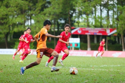 Determine the first three teams to advance to the quarterfinals of the 2026 National U17 Championship
