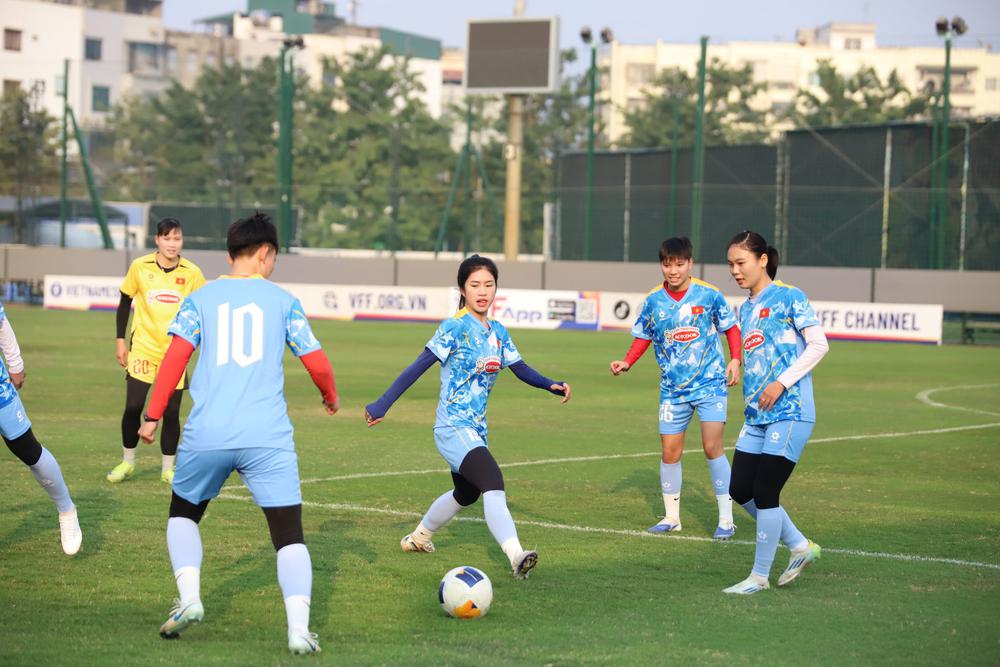 Huỳnh Như vắng mặt, tuyển nữ Việt Nam hội quân chinh phục ASIAD 20 - Ảnh 1. Huỳnh Như vắng mặt, tuyển nữ Việt Nam hội quân chinh phục ASIAD 20 - Ảnh 1.