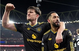 Man United - Fulham: Old Trafford is set to celebrate again