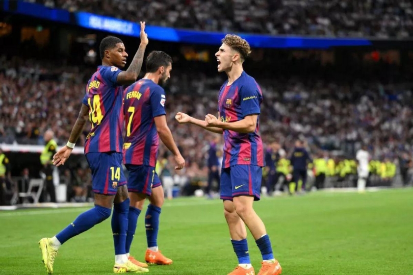 Marcus Rashford kiến tạo cho bàn mở tỷ số của Fermin Lopez (Ảnh: MEN).