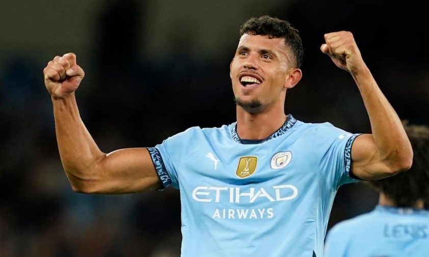 Pep Guardiola tin rằng Matheus Nunes có thể trở thành một hậu vệ phải xuất sắc (Ảnh: The Guardian).