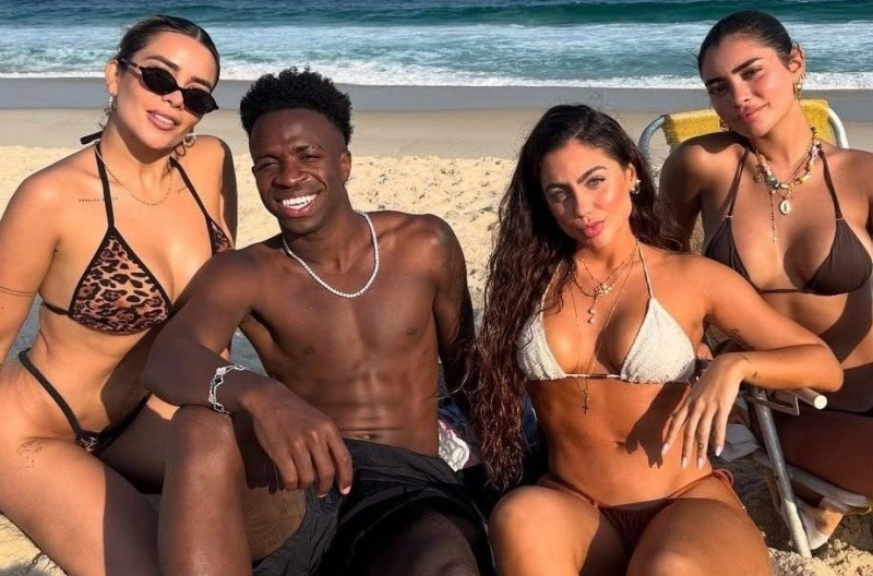 Vinicius Jr admitted to “flirting” with three women simultaneously.