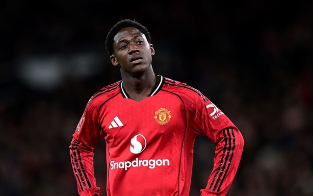 Manchester United will 'revamp' their midfield in the summer