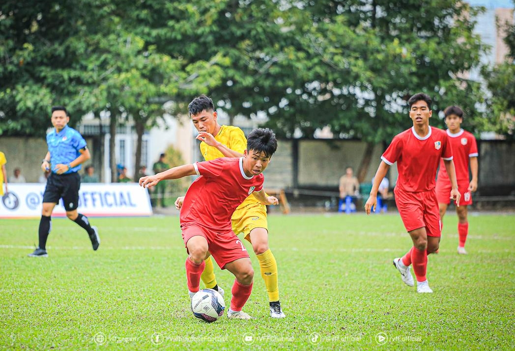 17 Vietnamese clubs participating in the National Third Division