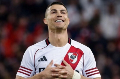 Ronaldo has been 'invited' to join Argentina's legendary club