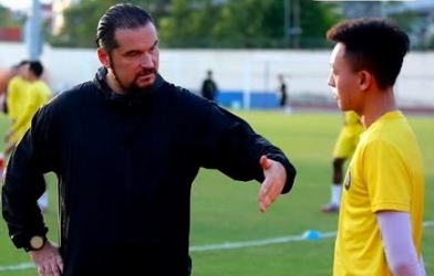 European Coach Offers Support to Thái Sơn After Serious Injury