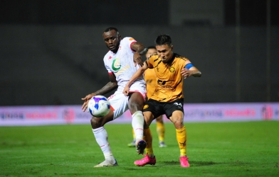 Vietnamese midfielder hopes FIFA lifts the ban on the club soon.