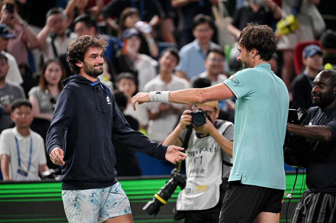 Two cousins are writing a fairy tale at the 2025 Shanghai Masters.