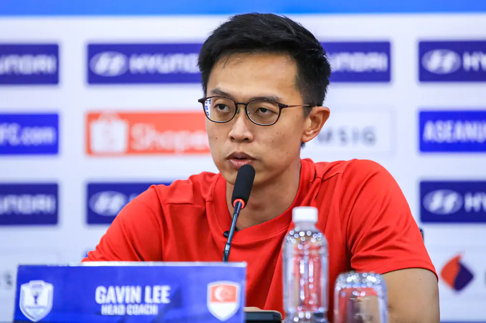 HLV Gavin Lee: 'Mục tiêu của Singapore là chiến thắng trước đội tuyển Việt Nam' - Ảnh 1. HLV Gavin Lee: 'Mục tiêu của Singapore là chiến thắng trước đội tuyển Việt Nam' - Ảnh 1.