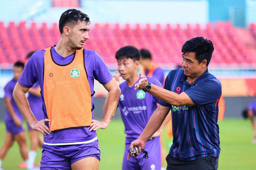 Tin nóng bóng đá Việt hôm nay 14/10: Đội tuyển Việt Nam chuẩn bị cho Asian Cup; HLV Popov tự tin trước cuộc đối đầu Persib Bandung - Ảnh 4.