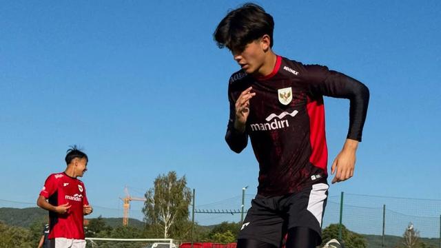 Không thắng U17 Việt Nam, U17 Indonesia gấp rút nhập tịch 3 cầu thủ - Ảnh 1.