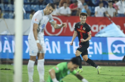 Xuan Son scores in V-League, Hoang Duc unexpectedly sends a message