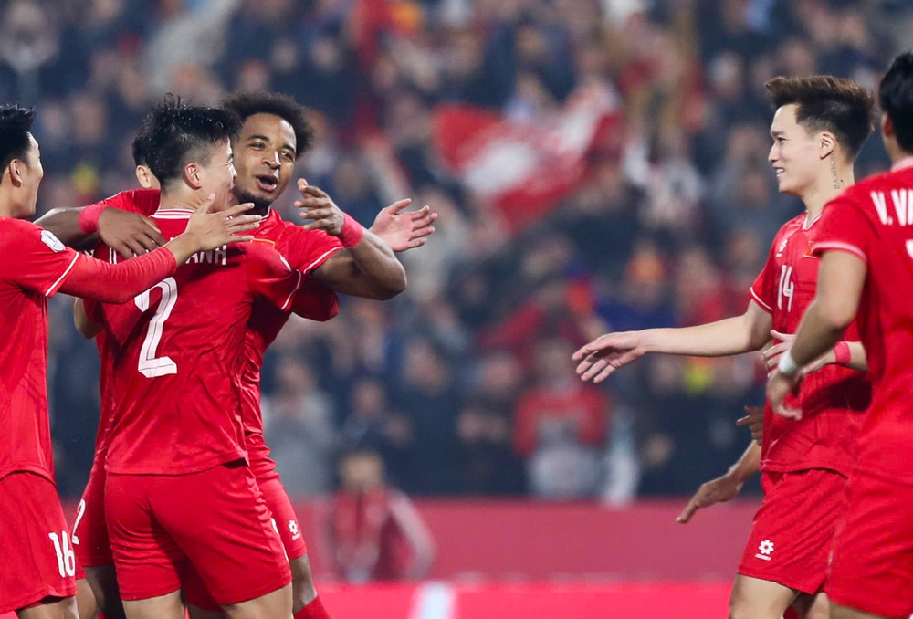 Vé trận đội tuyển Việt Nam và Malaysia đắt nhất 400 nghìn đồng - Ảnh 1. Vé trận đội tuyển Việt Nam và Malaysia đắt nhất 400 nghìn đồng - Ảnh 1.