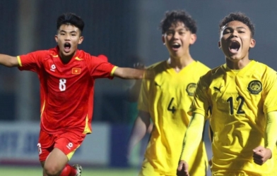 Malaysian fans continuously chant Vietnam's name ahead of the Southeast Asian semifinals