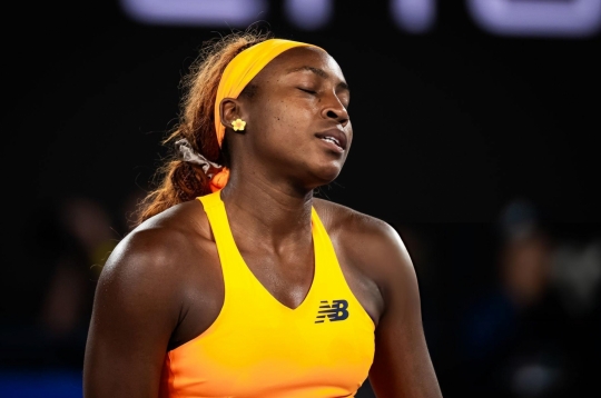 Grand Slam champion suffers heavy defeat, smashes million-dollar 'treasure'