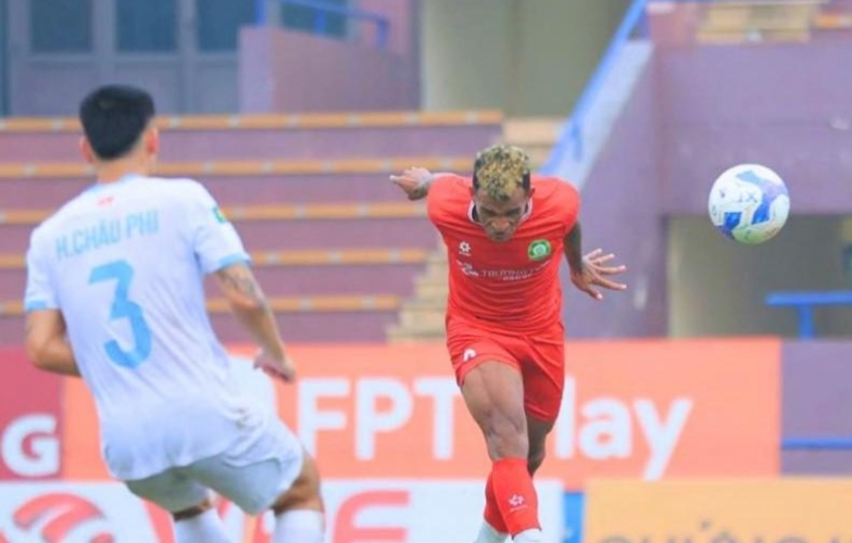 Công Phượng missed the penalty, yet Đồng Nai still secured an impressive 2-0 victory.