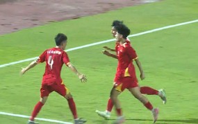 VIDEO Quy Vong scores a difficult goal, opening the scoring for U17 Vietnam