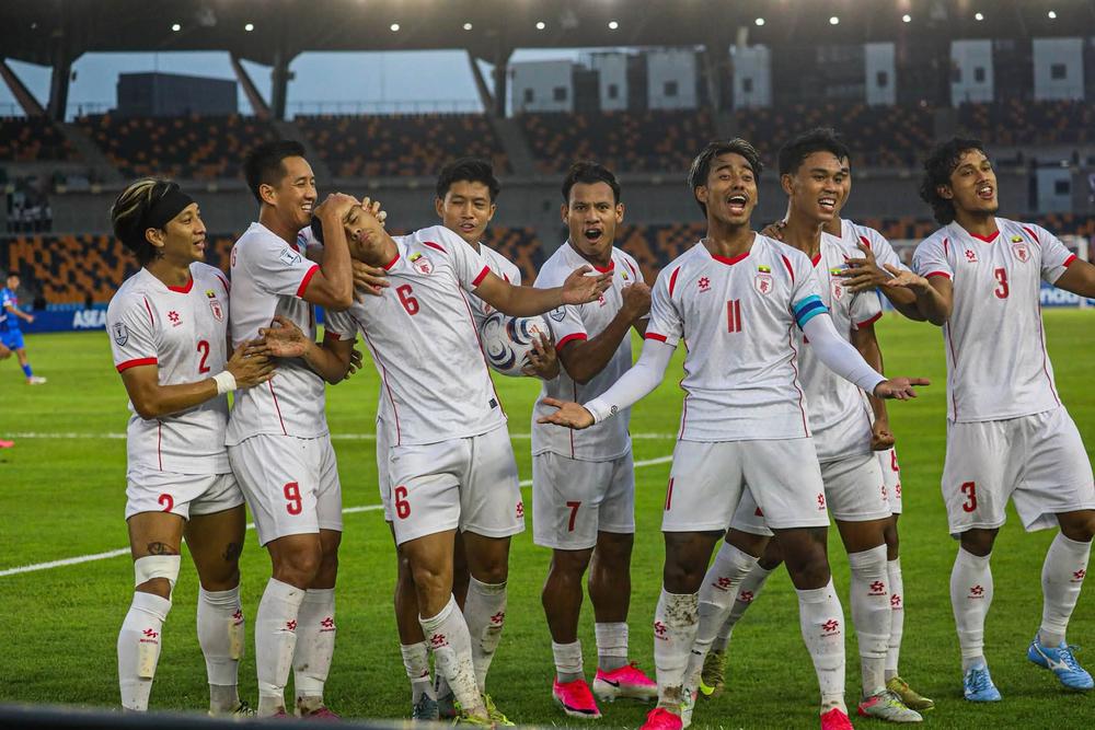 17h00 ngày 4/8, sân Thuwunna, Myanmar-Lào: Chiến thắng để nuôi hy vọng - Ảnh 1.