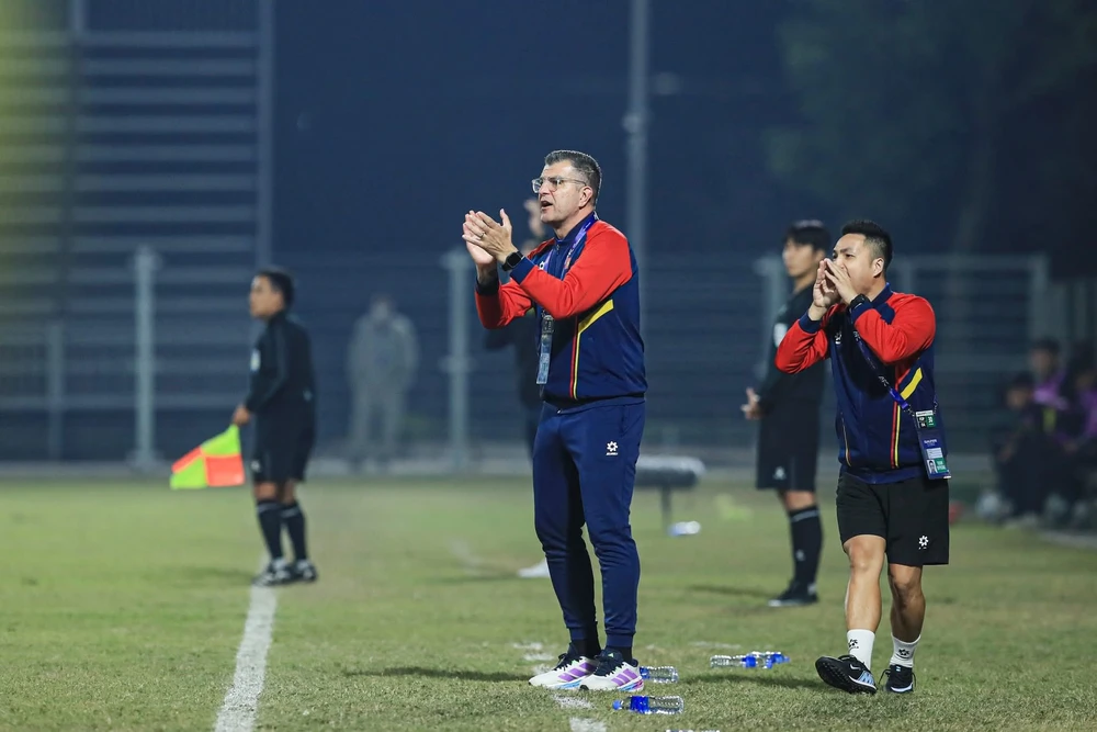 HLV Cristiano Roland dẫn dắt U17 Việt Nam dự giải Đông Nam Á - Ảnh 1.