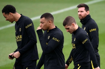 Liverpool's number one striker admits 'struggling to breathe' while playing alongside Messi