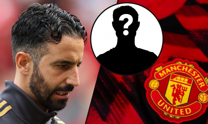 HLV đẳng cấp Ngoại hạng Anh sẵn sàng dẫn dắt MU